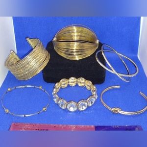 Lot of 6 gold tone fashion bracelets